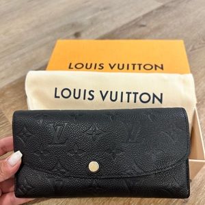 Louis Vuitton Emilie wallet